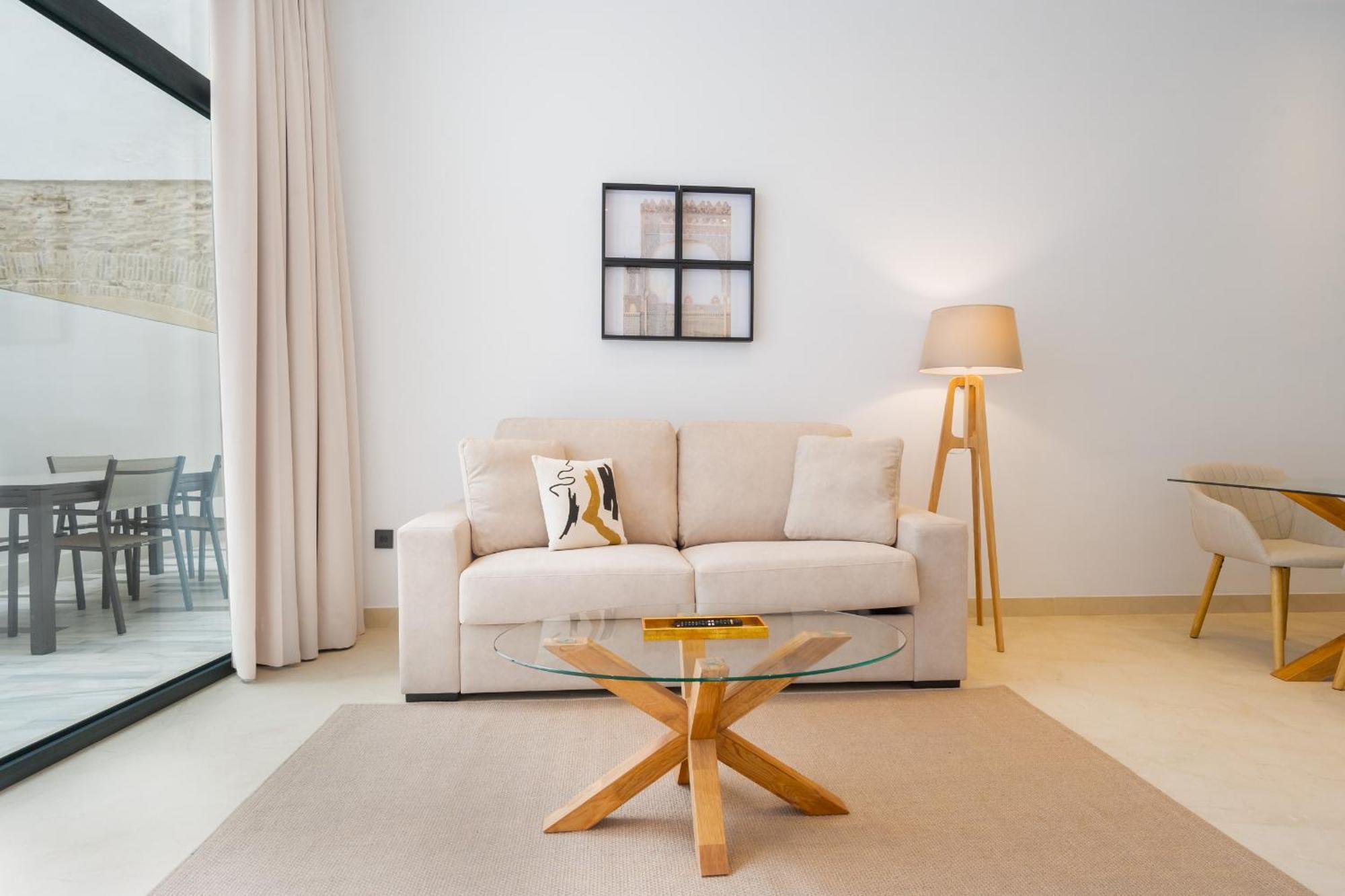 New Design - Private Patio - Gallos 2 Appartement